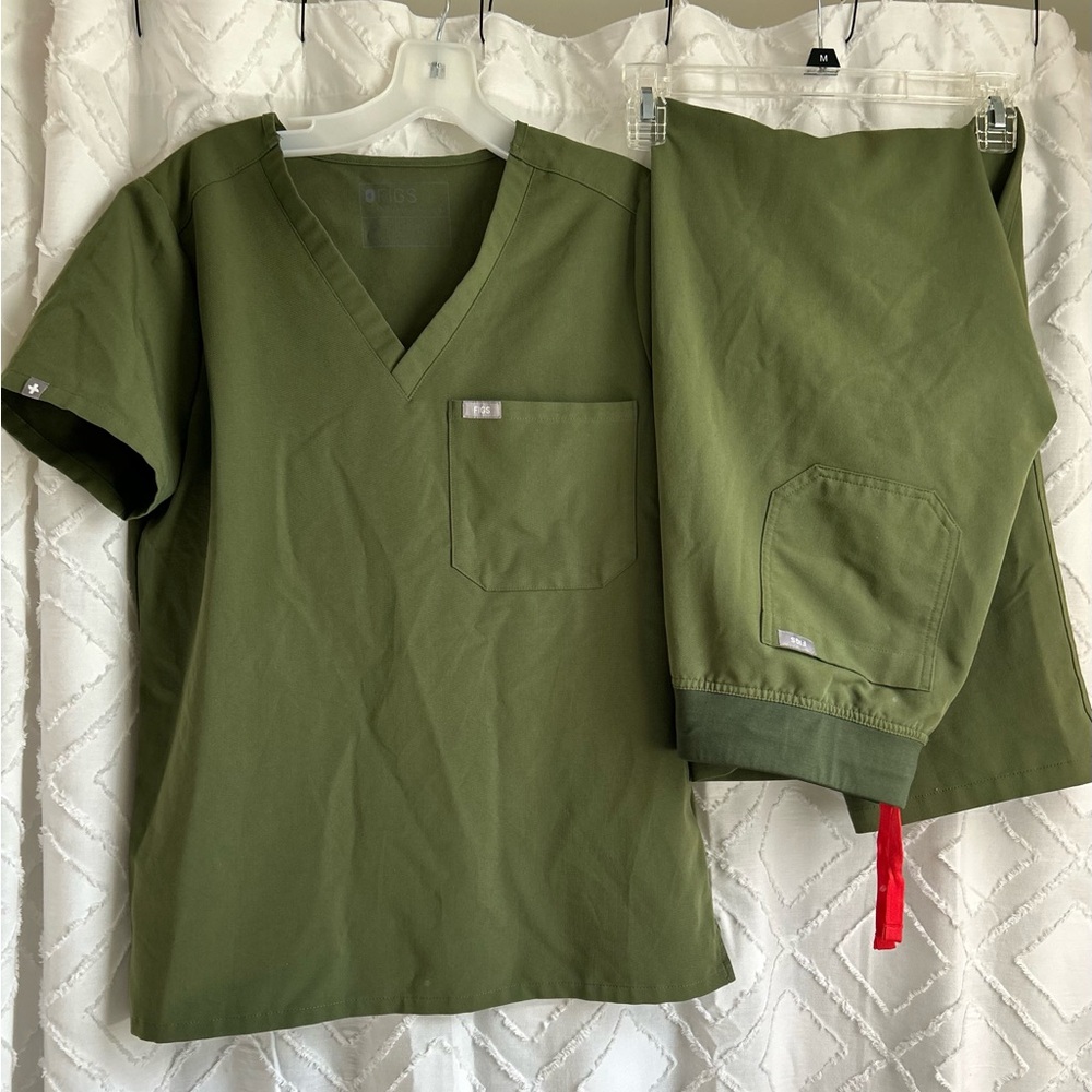 Women’s Figs Scrub Set-size Small